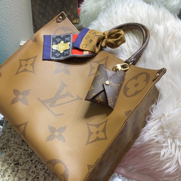💕 LV Onthego GM w/ mono straps - Picture 13 of 17